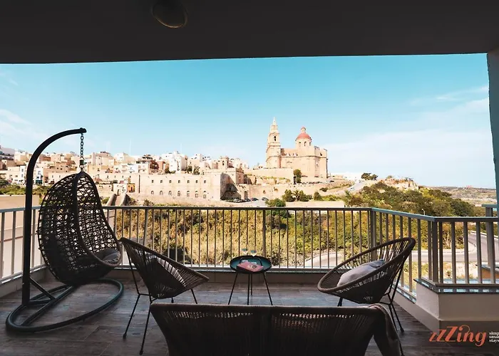 A In With Gorgeous Views المليحة